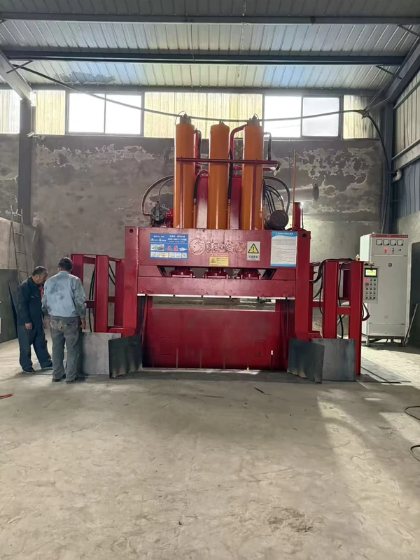 500T-Vertical-Hydraulic-Baling-Press-with-Cutting-Remote-Control-Lifting-Device-for-Waste-Processing-Plant