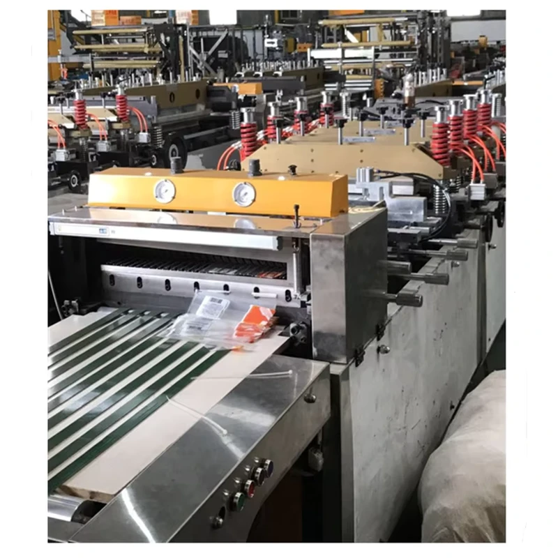 Automatic-Aluminum-Foil-Bag-Making-Machine-3-Sides-Sealing-Bag-Making-Machines-Coffee-Bag-Making-Machine