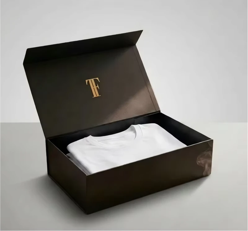Low-MOQ-Manufacture-Custom-Logo-Luxury-Magnetic-Closure-Cardboard-Gift-Shipping-Packaging-Clothing-Box