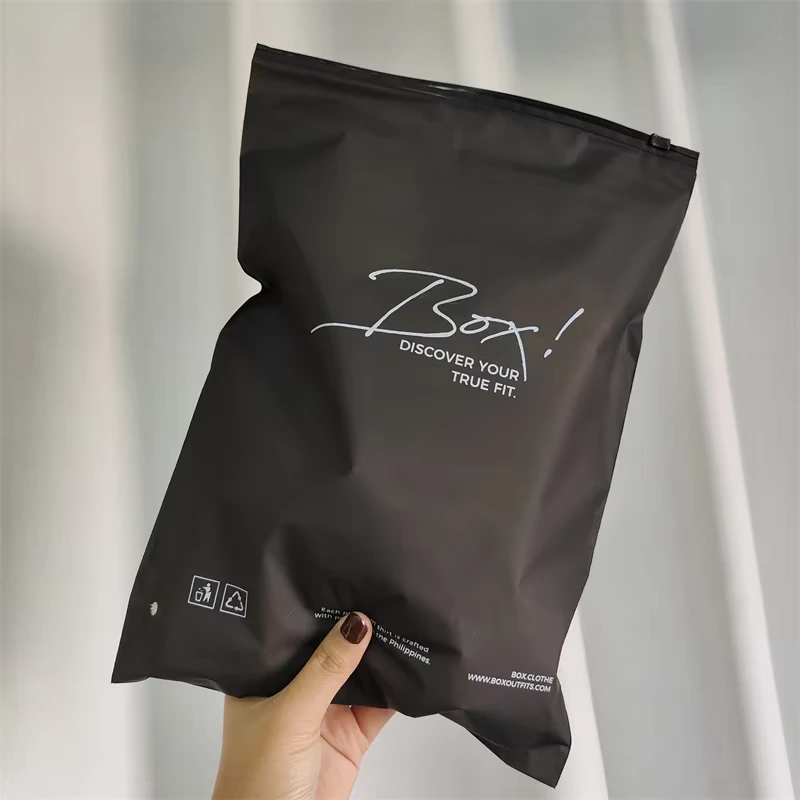 Plastic-Storage-Black-Self-sealing-Clothing-Bag-Plastic-Bag-Frosted-Seal-Support-Logo-Printing-Zipper-Lock-Packaging-Bag